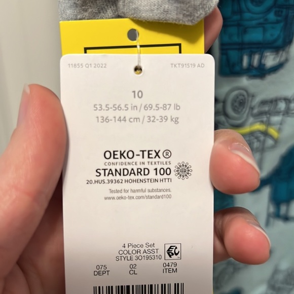 Boys pj’s - Picture 3 of 4